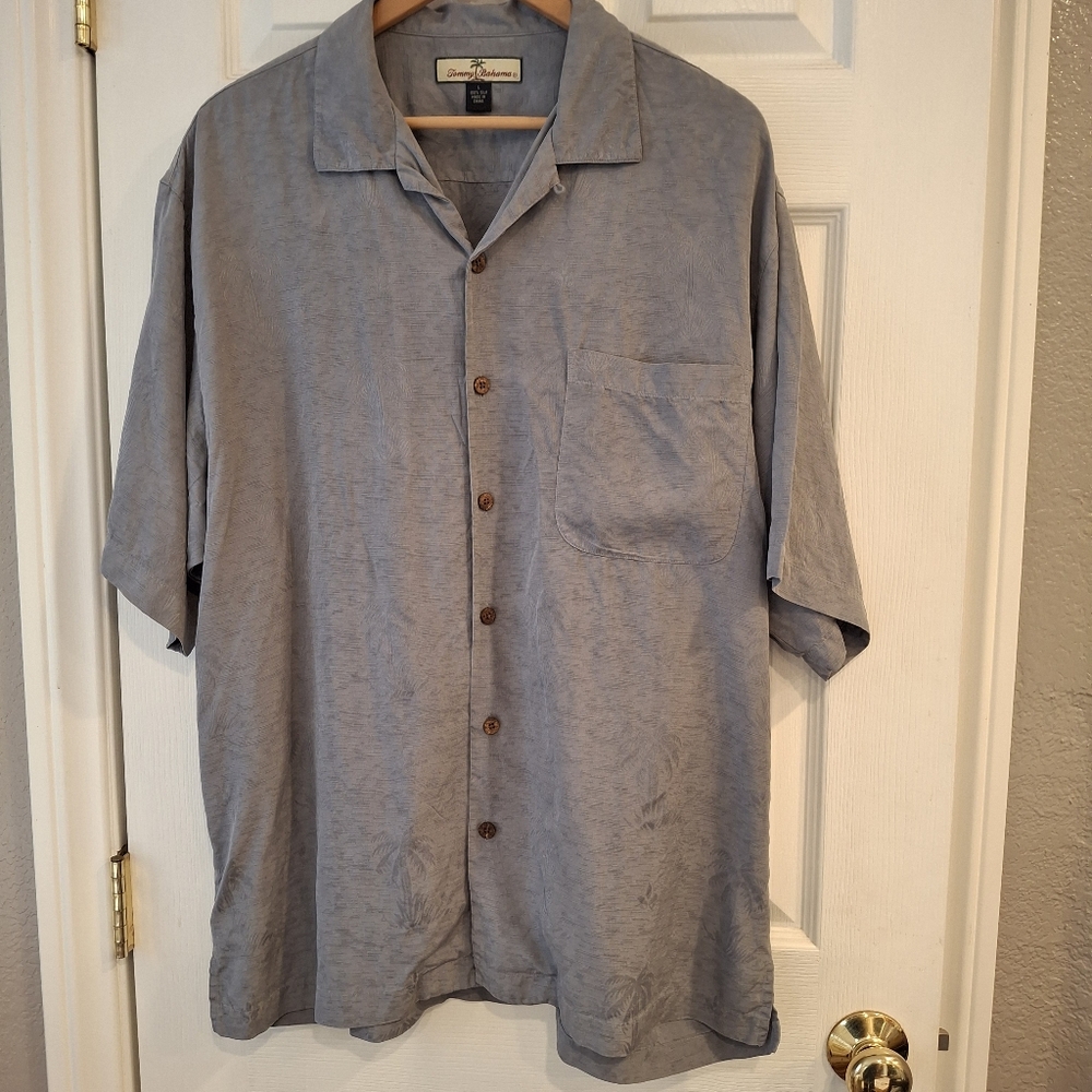 Tommy Bahama 100% Silk Button Up Shirt Gray Light Texture Palm Trees Mens L Camp